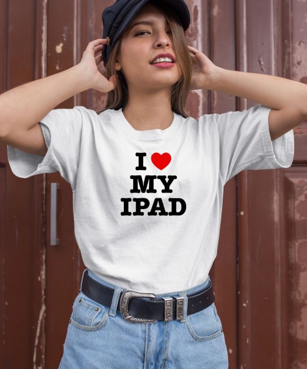 Suki Waterhouse Wearing I Love My Ipad Shirt2