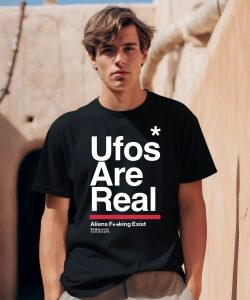 Tom Delonge Wearing Ufos Are Real Aliens Fucking Exist Shirt0