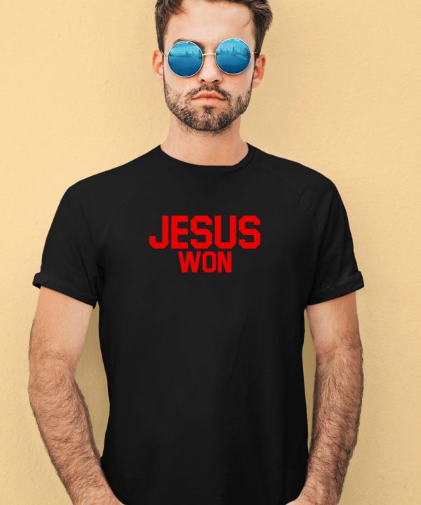 Treveyon Henderson Wearing Jesus Won Shirt